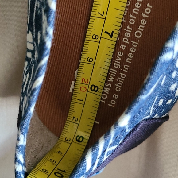 TOMS Avalon Blue Batik Textile Size 5 Women's - Picture 8 of 10
